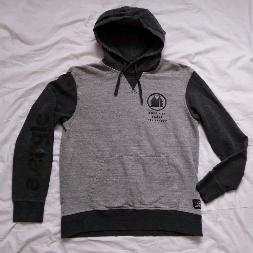 American Eagle Outfitters USA 1977 Gray Hoodie Pullover Spell Out Mens Medium